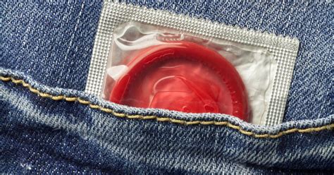 Fafanje brez kondoma za doplačilo Bordel Waterloo